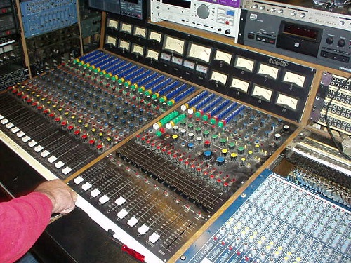Gordon Clark Console - Joel Katz