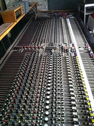 MCI JH-556 Series Console