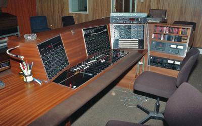 Universal Sound's 1973 Helios Desk